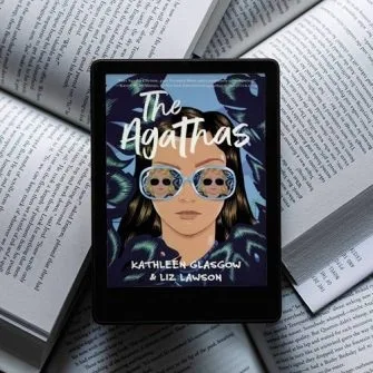 The-Agathas-An-Agathas-Mystery-1 خرید و دانلود نسخه کامل کتاب انگلیسی آگاتاها اثر کاتلین گلاسگو و لیز لاوسون - تصویر 1