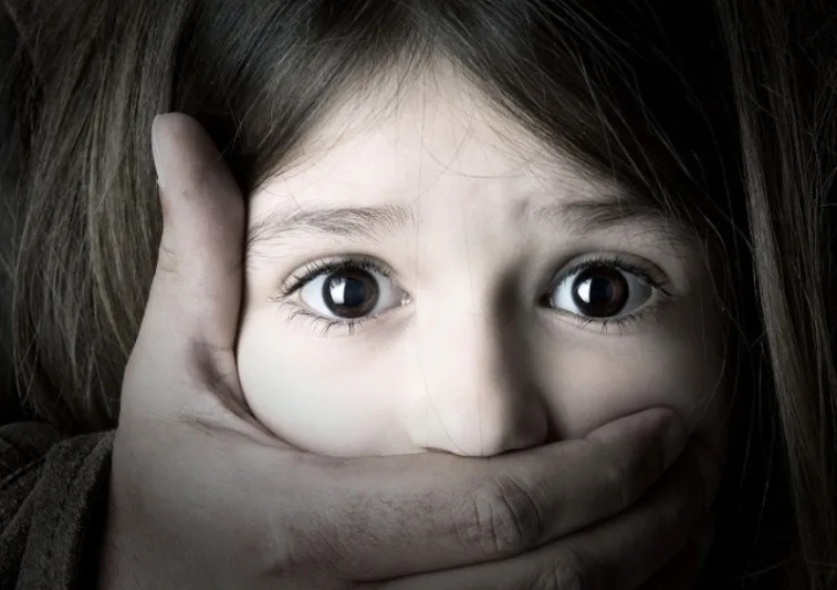 خرید و دانلود نسخه کامل تحقیق مقابله با کودک آزاری (مروری بر راهکارهای موجود)_6a65cb2e21e85.jpeg خرید و دانلود نسخه کامل تحقیق مقابله با کودک آزاری (مروری بر راهکارهای موجود) - تصویر 1