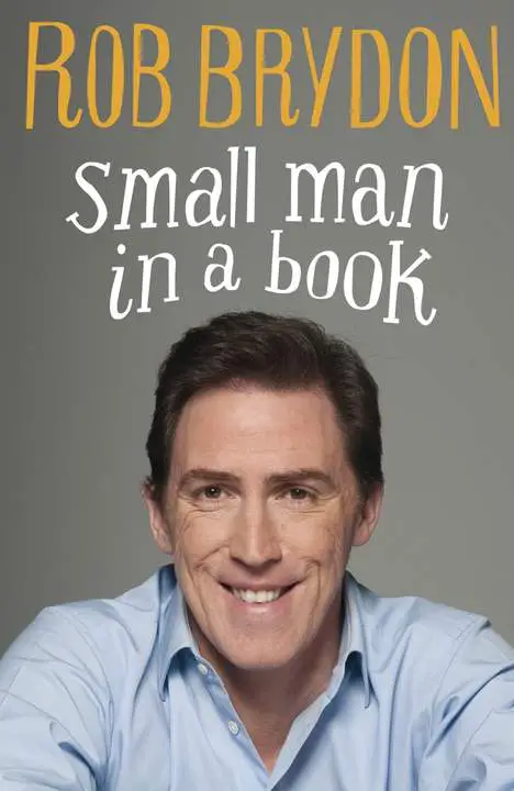 Small Man in a Book by Rob Brydon_6a0c4a16d89b0.webp خرید و دانلود نسخه کامل کتاب صوتی انگلیسی مرد کوچک در کتاب، اثر راب برایدون Small Man in a Book by Rob Brydon - تصویر 1